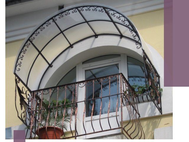 Козырьки над балконом в Лиски — изготовление и монтаж